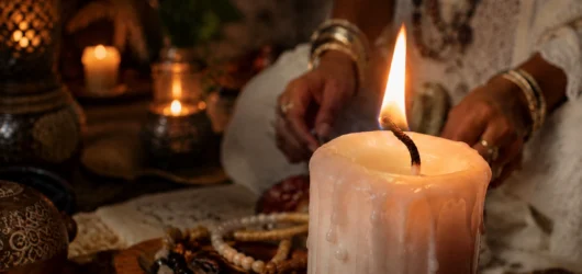 O que significa quando o pavio da vela entorta, por que isso deve ser considerado, o que observar na chama e quando agir com cuidado